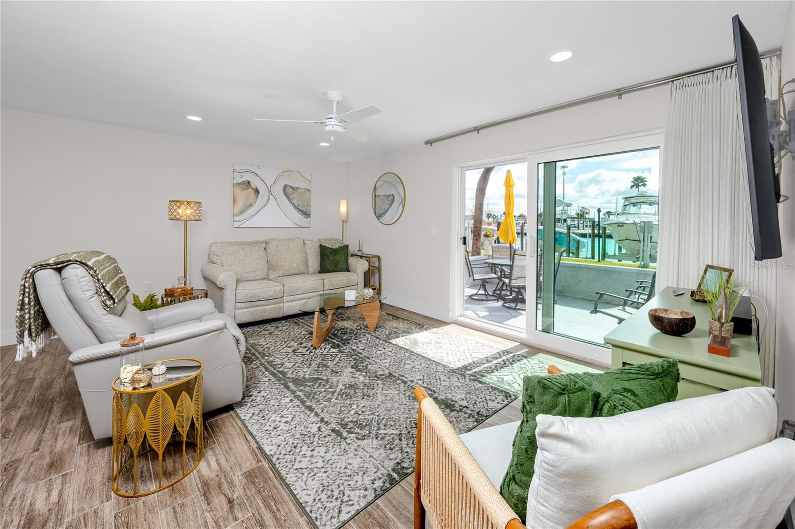 Image 2 of 47 For 329 Medallion Boulevard B