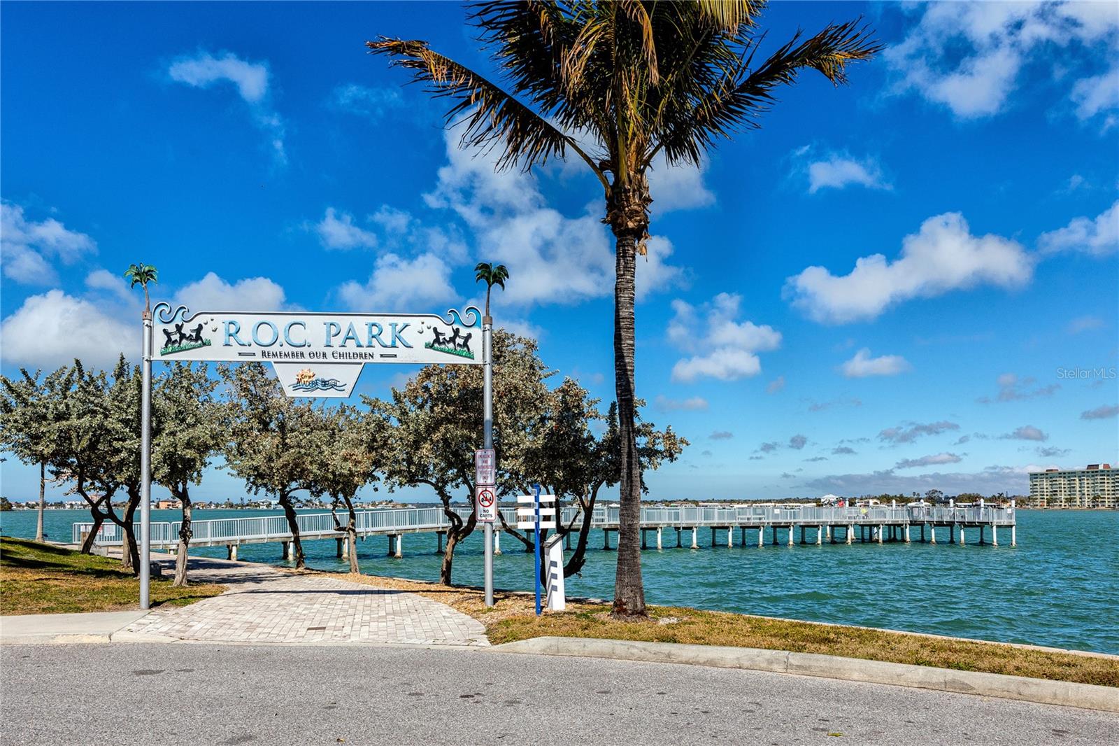 Image 35 of 47 For 329 Medallion Boulevard B