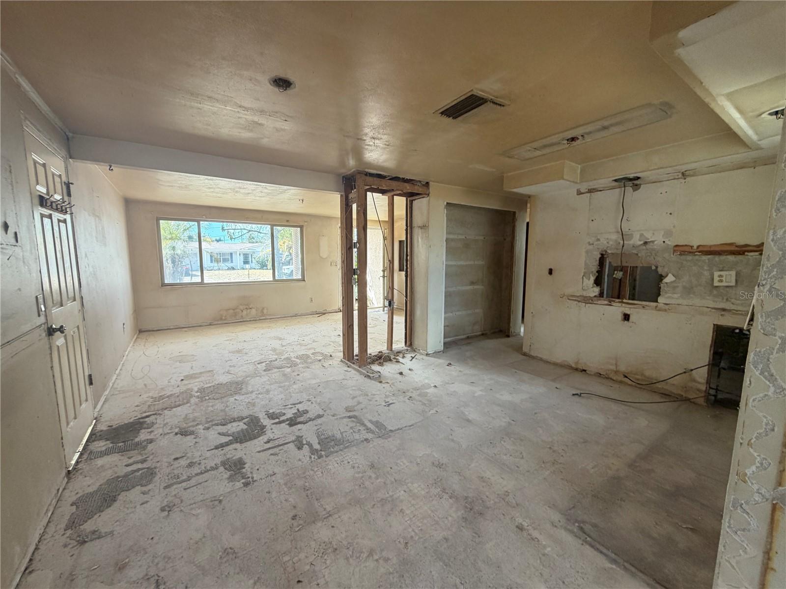 Image 5 of 13 For 3800 Linkwood Street