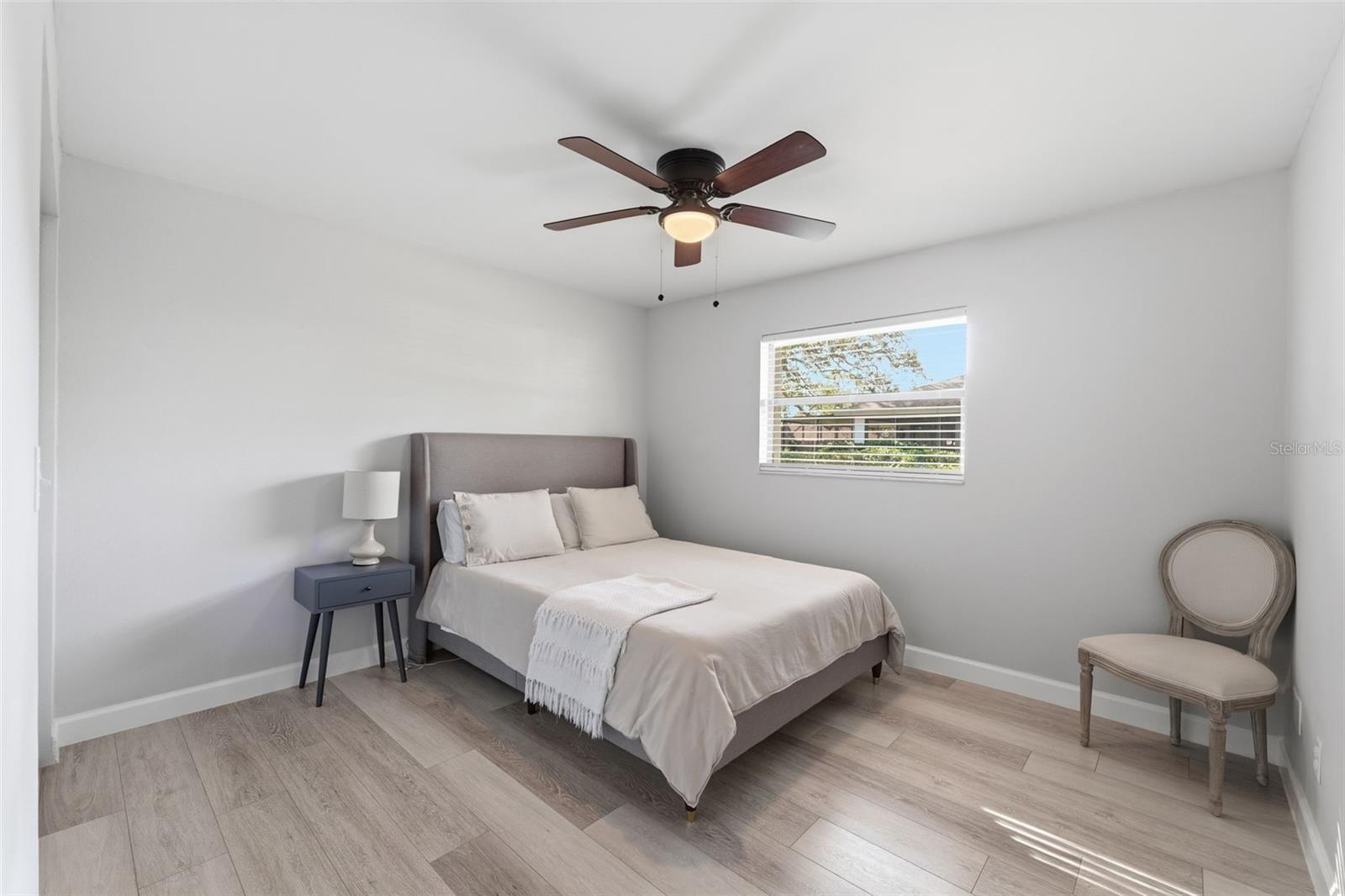 Image 17 of 39 For 9204 Golf View Drive