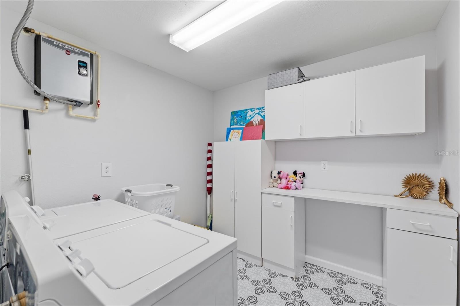 Image 20 of 39 For 9204 Golf View Drive