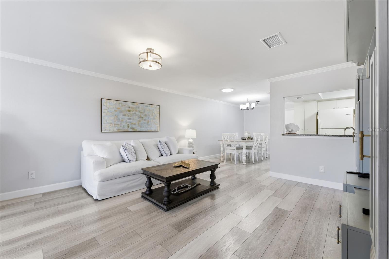 Image 4 of 39 For 9204 Golf View Drive