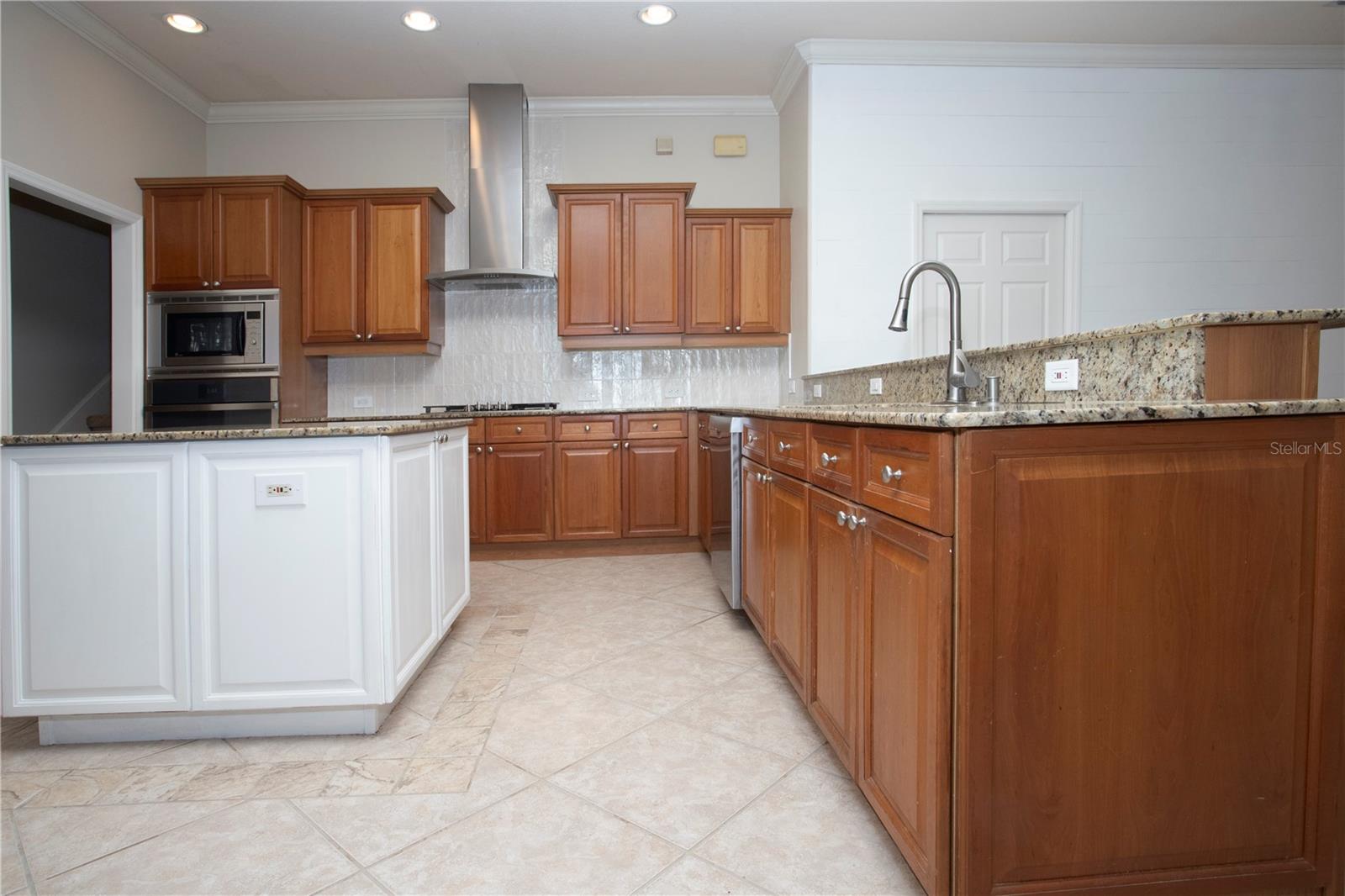 Image 34 of 78 For 15106 Kestrelrise Drive