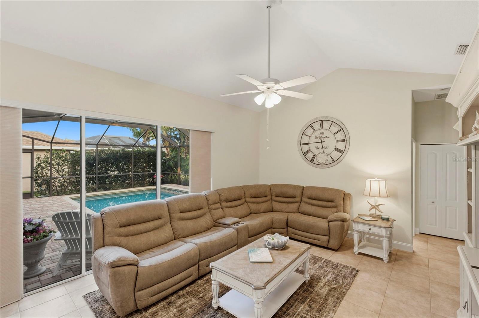 Image 19 of 29 For 10648 Gooseberry Court