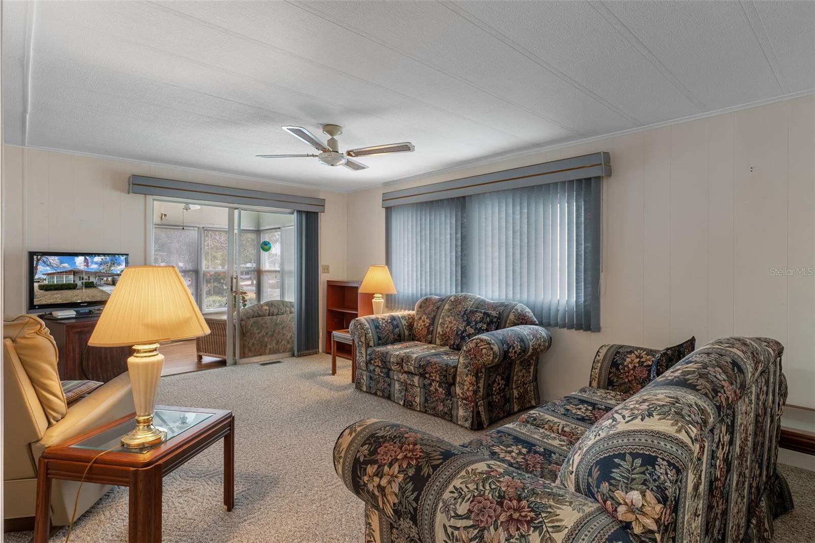 Listing photo id 10 for 7509 Mission Street