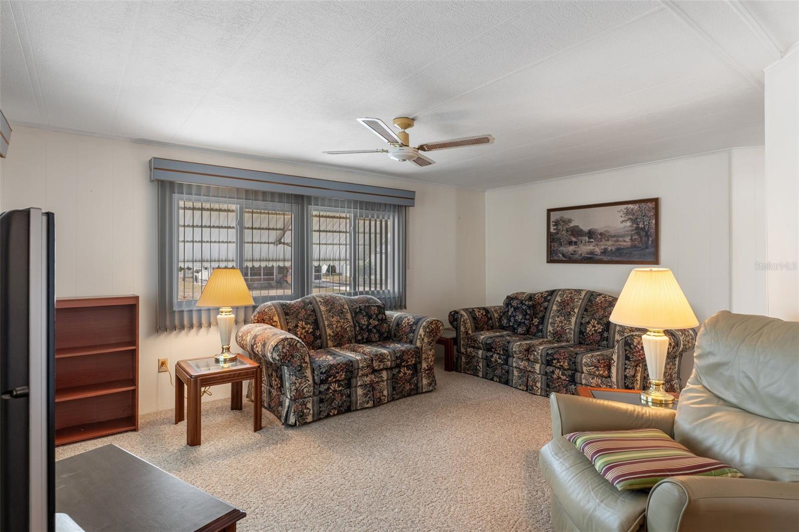 Listing photo id 11 for 7509 Mission Street