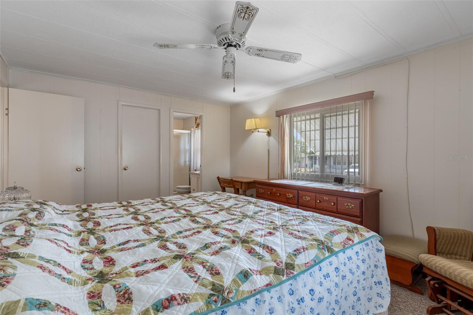 Listing photo id 19 for 7509 Mission Street