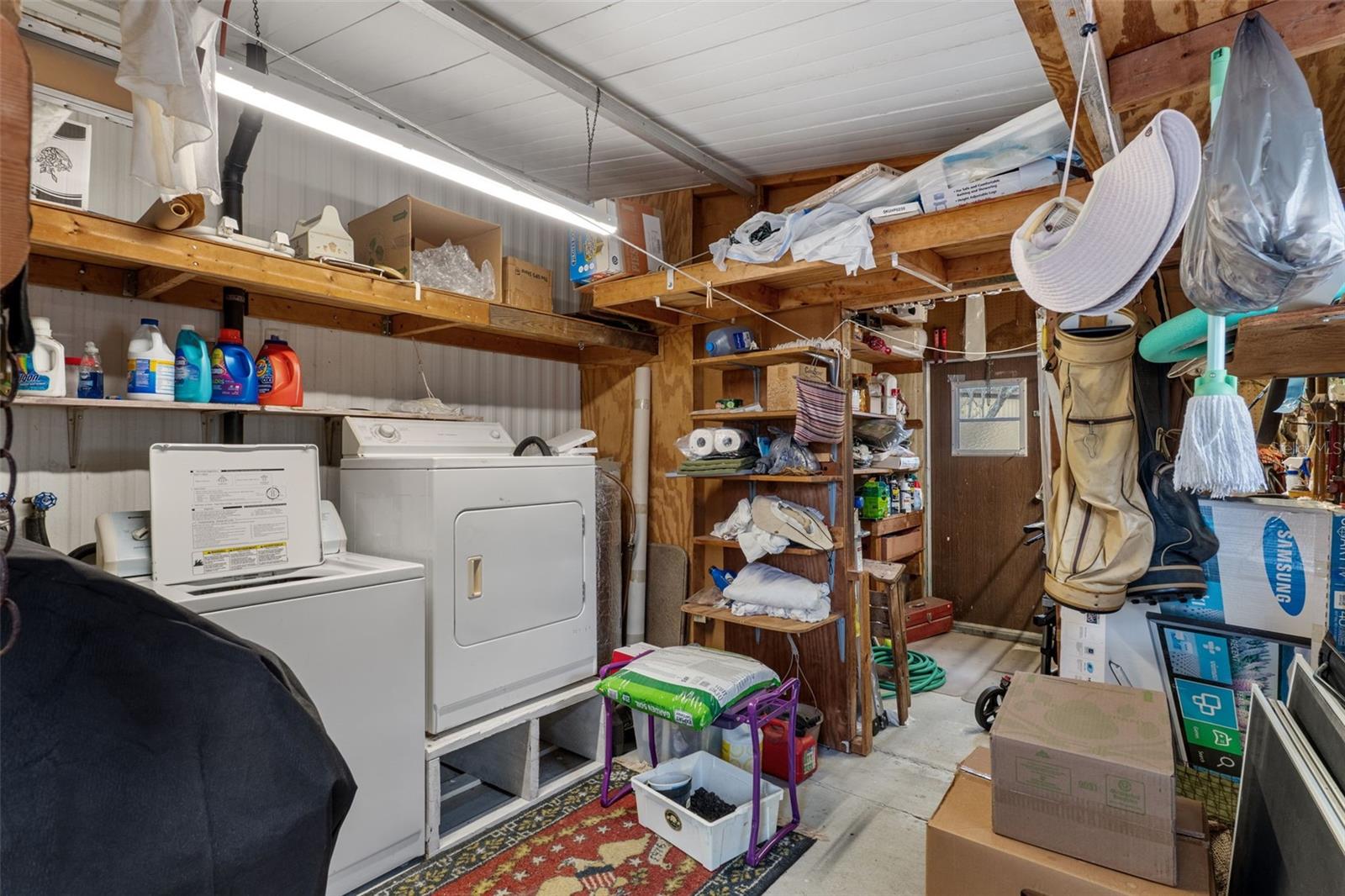 Listing photo id 25 for 7509 Mission Street