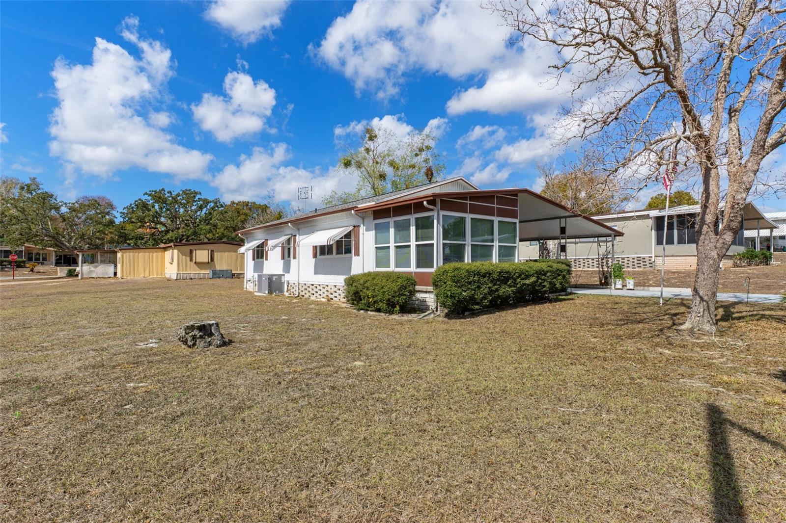 Listing photo id 4 for 7509 Mission Street