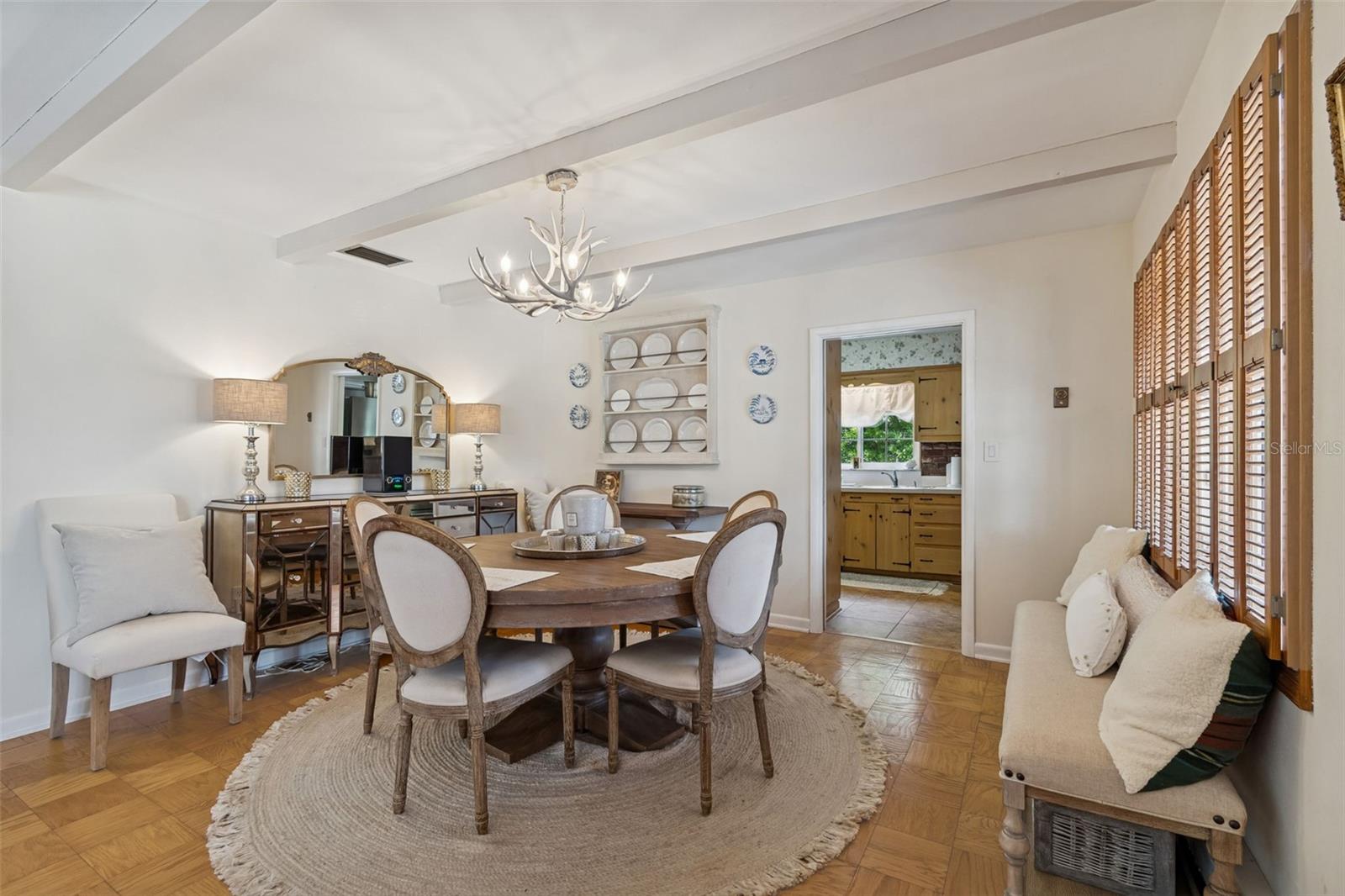 Image 13 of 64 For 65 Inness Drive