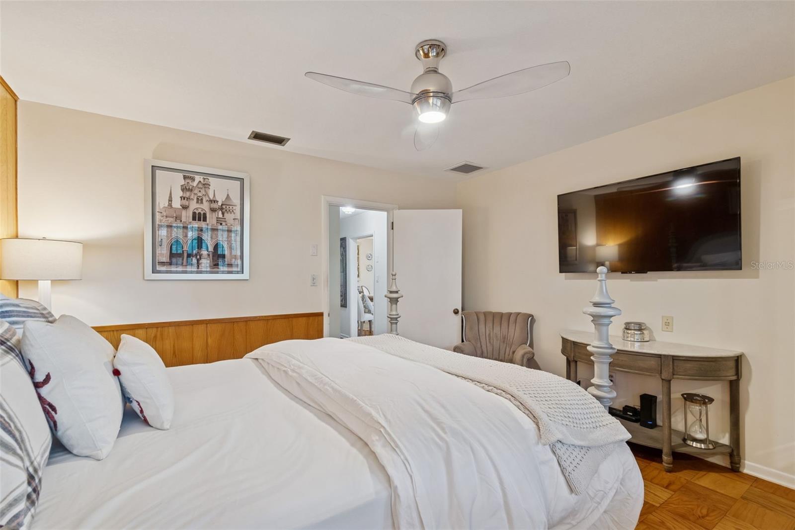 Image 31 of 64 For 65 Inness Drive