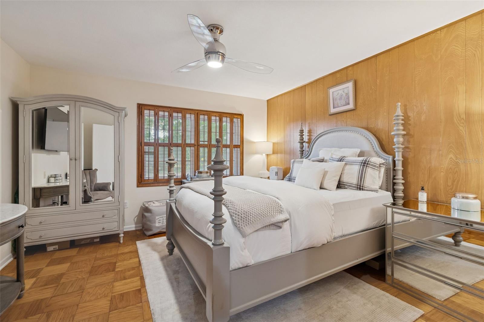 Image 38 of 64 For 65 Inness Drive