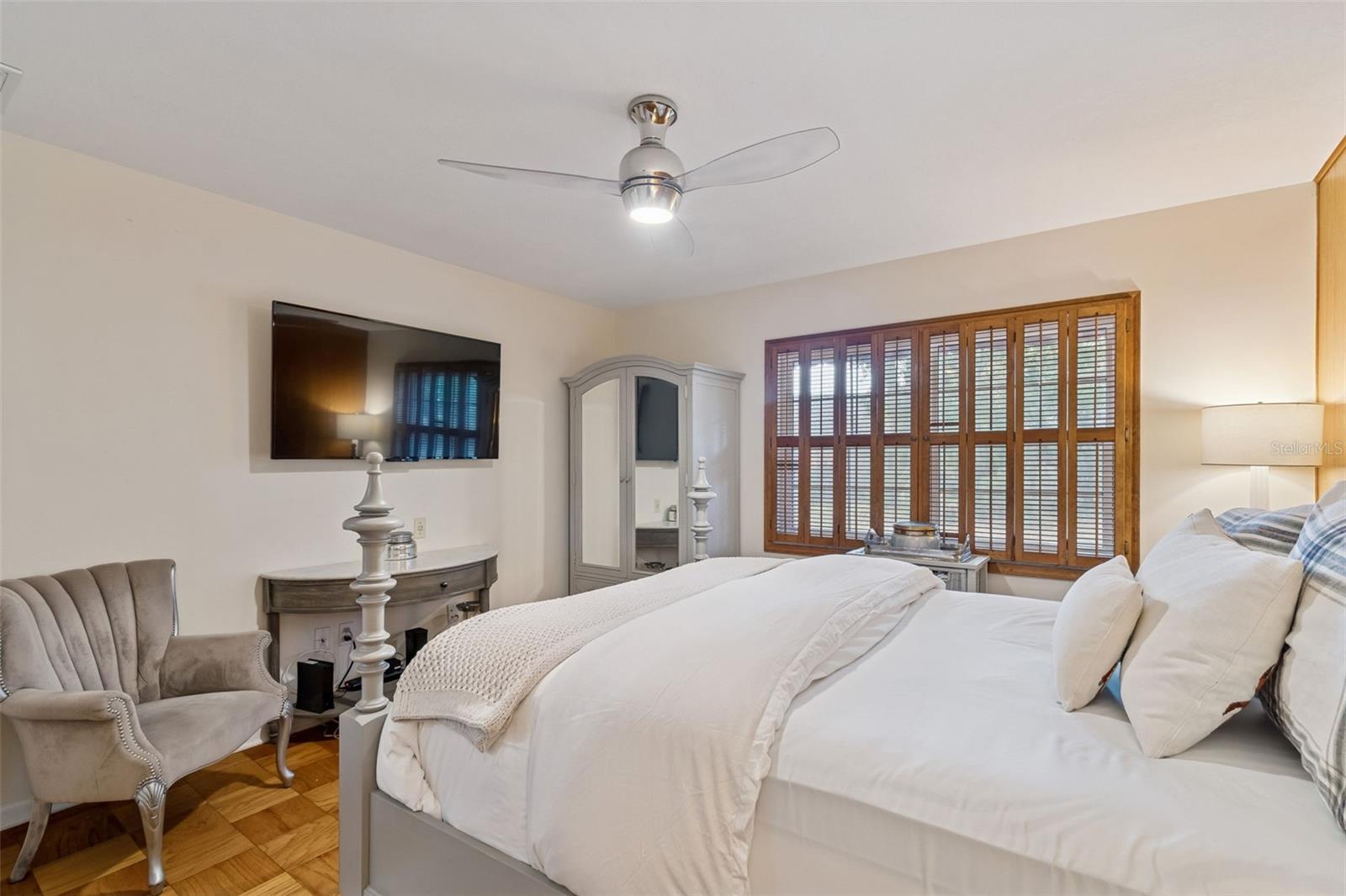 Image 40 of 64 For 65 Inness Drive