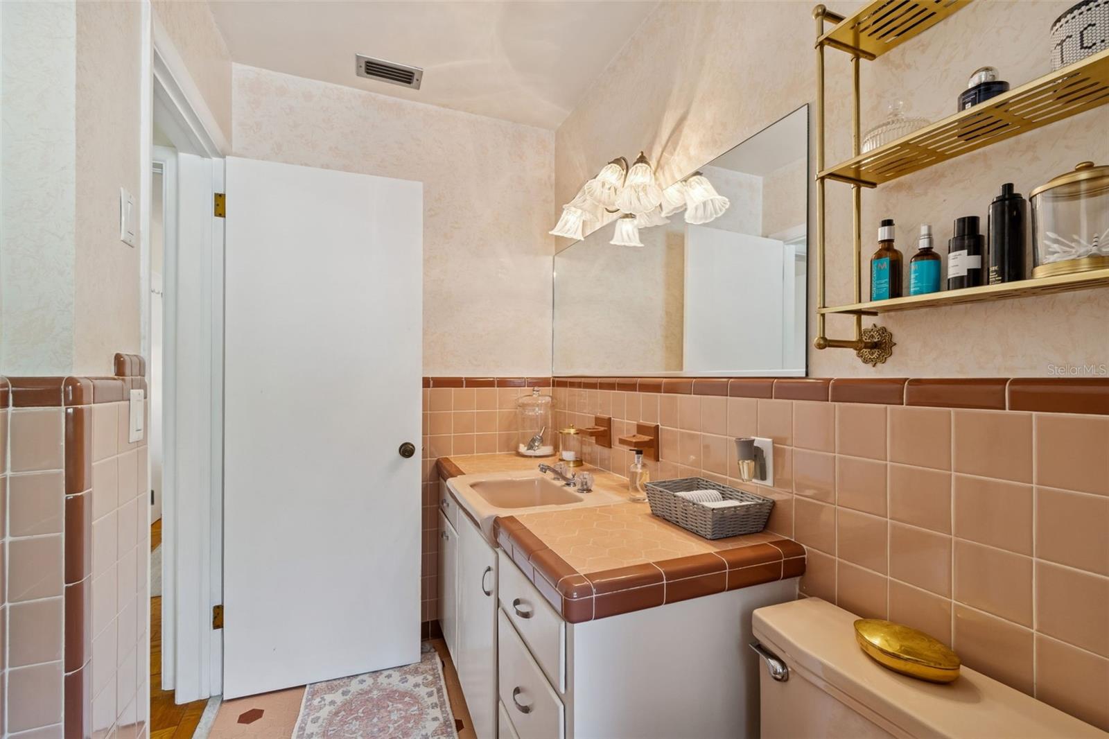 Image 43 of 64 For 65 Inness Drive