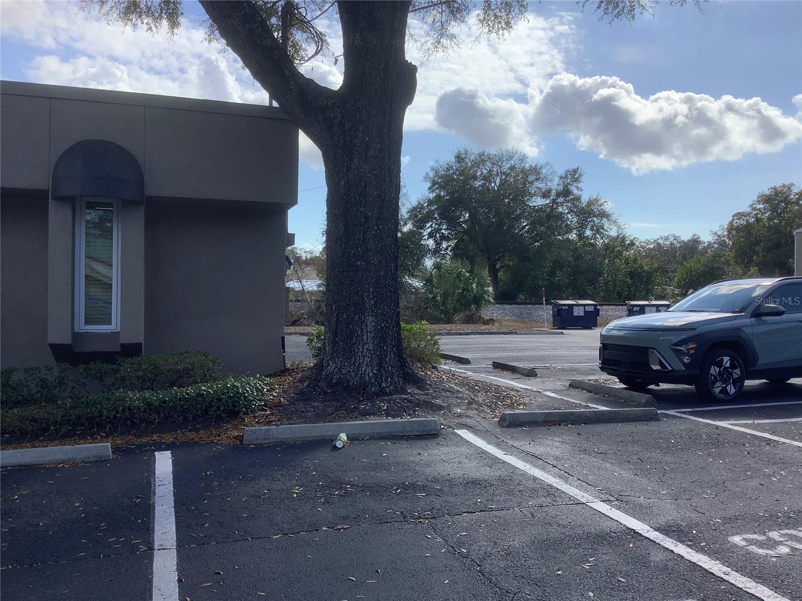 Image 13 of 17 For 1046 Busch Boulevard 100