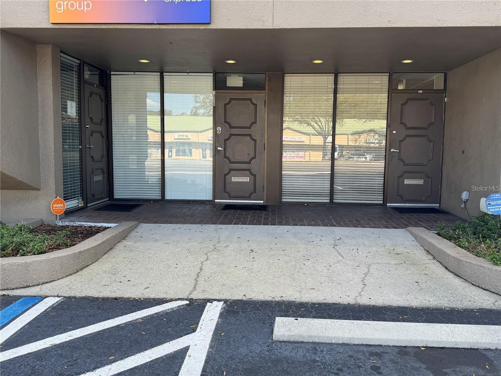 Image 2 of 17 For 1046 Busch Boulevard 100