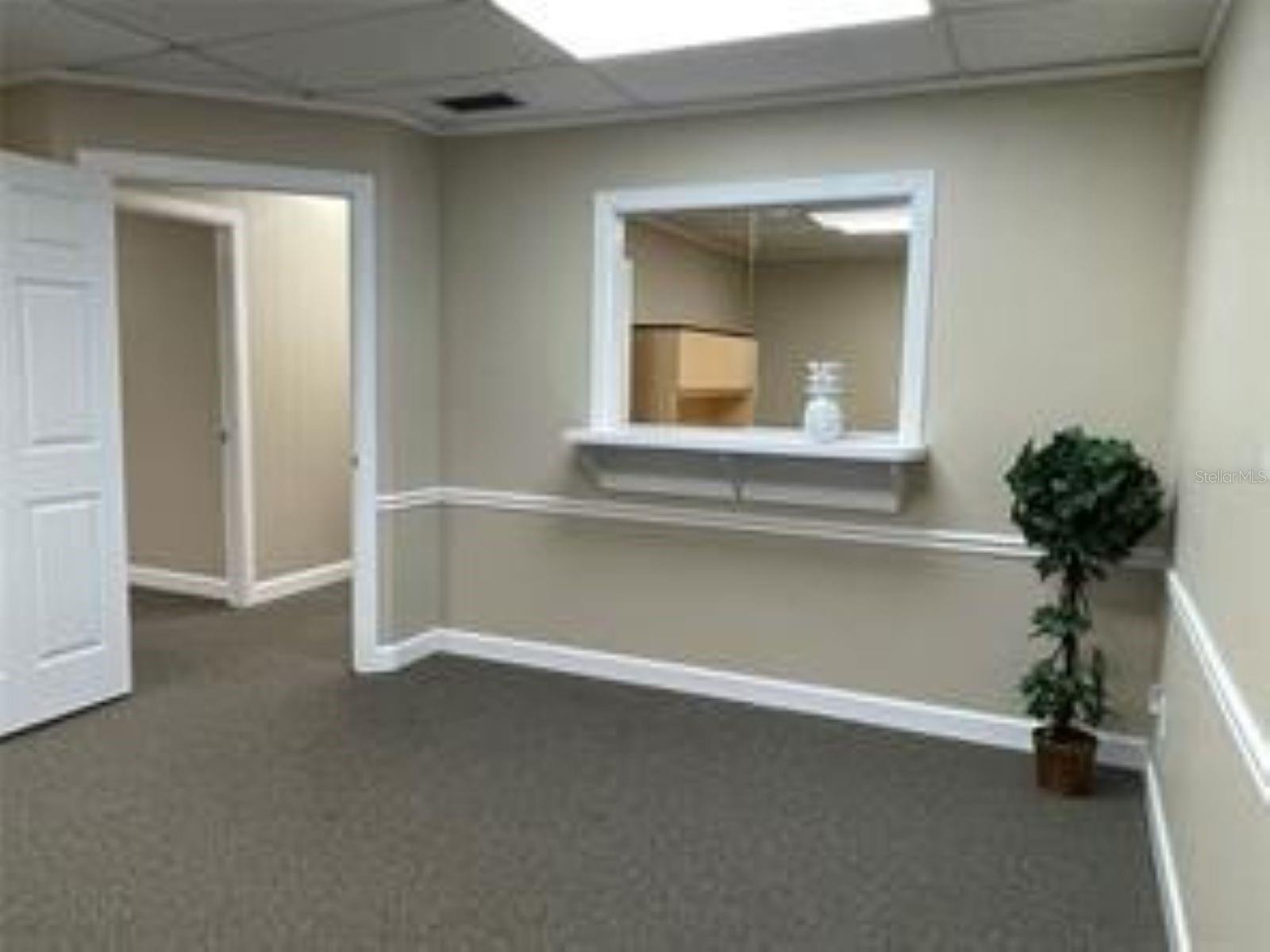 Image 3 of 17 For 1046 Busch Boulevard 100