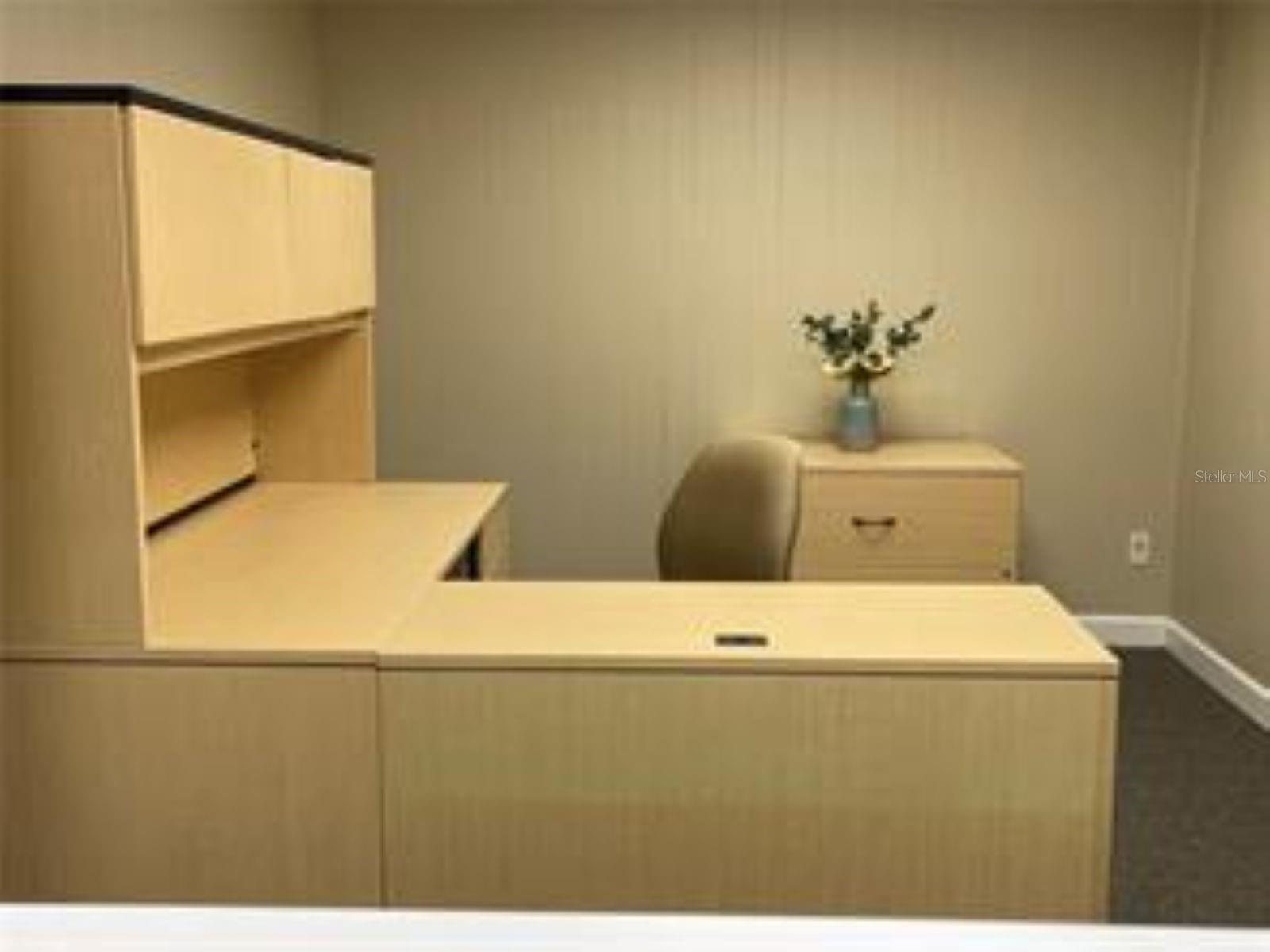 Image 5 of 17 For 1046 Busch Boulevard 100