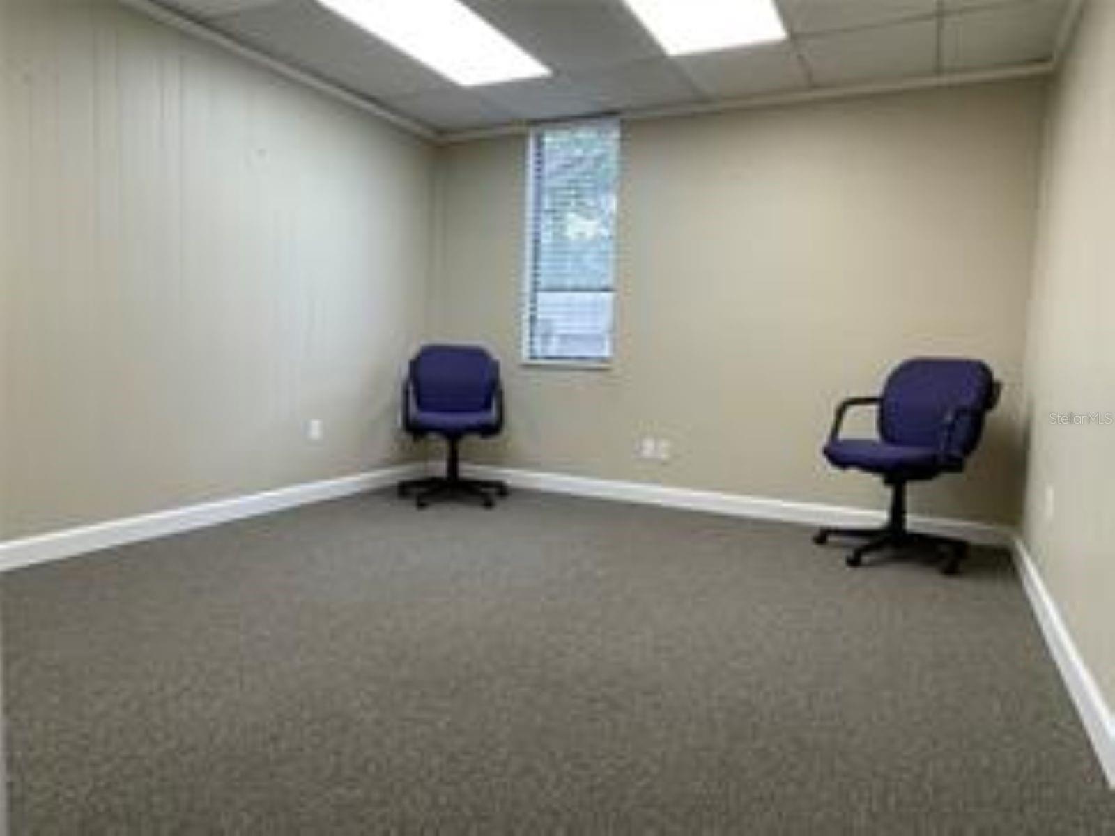 Image 9 of 17 For 1046 Busch Boulevard 100