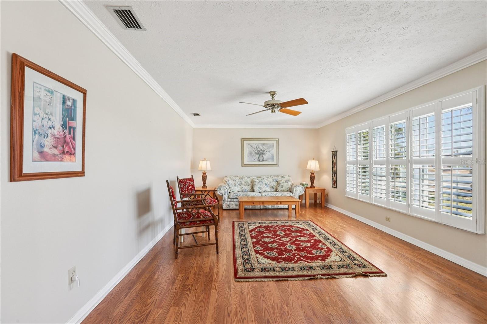 Image 12 of 61 For 407 Stoneham Drive