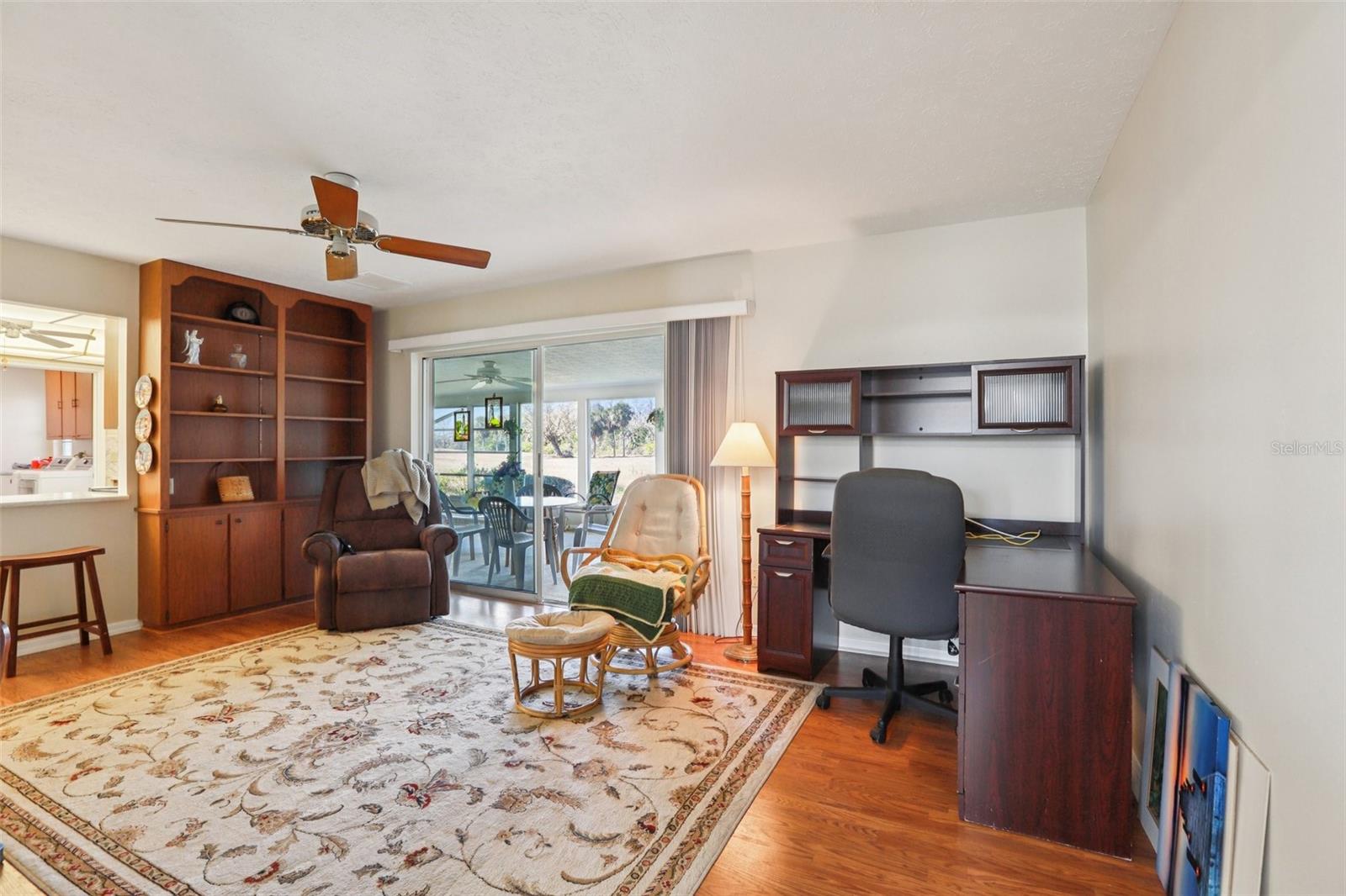 Image 15 of 61 For 407 Stoneham Drive