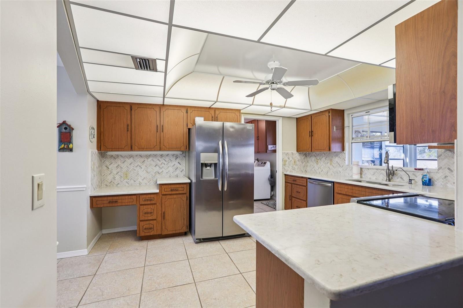 Image 18 of 61 For 407 Stoneham Drive