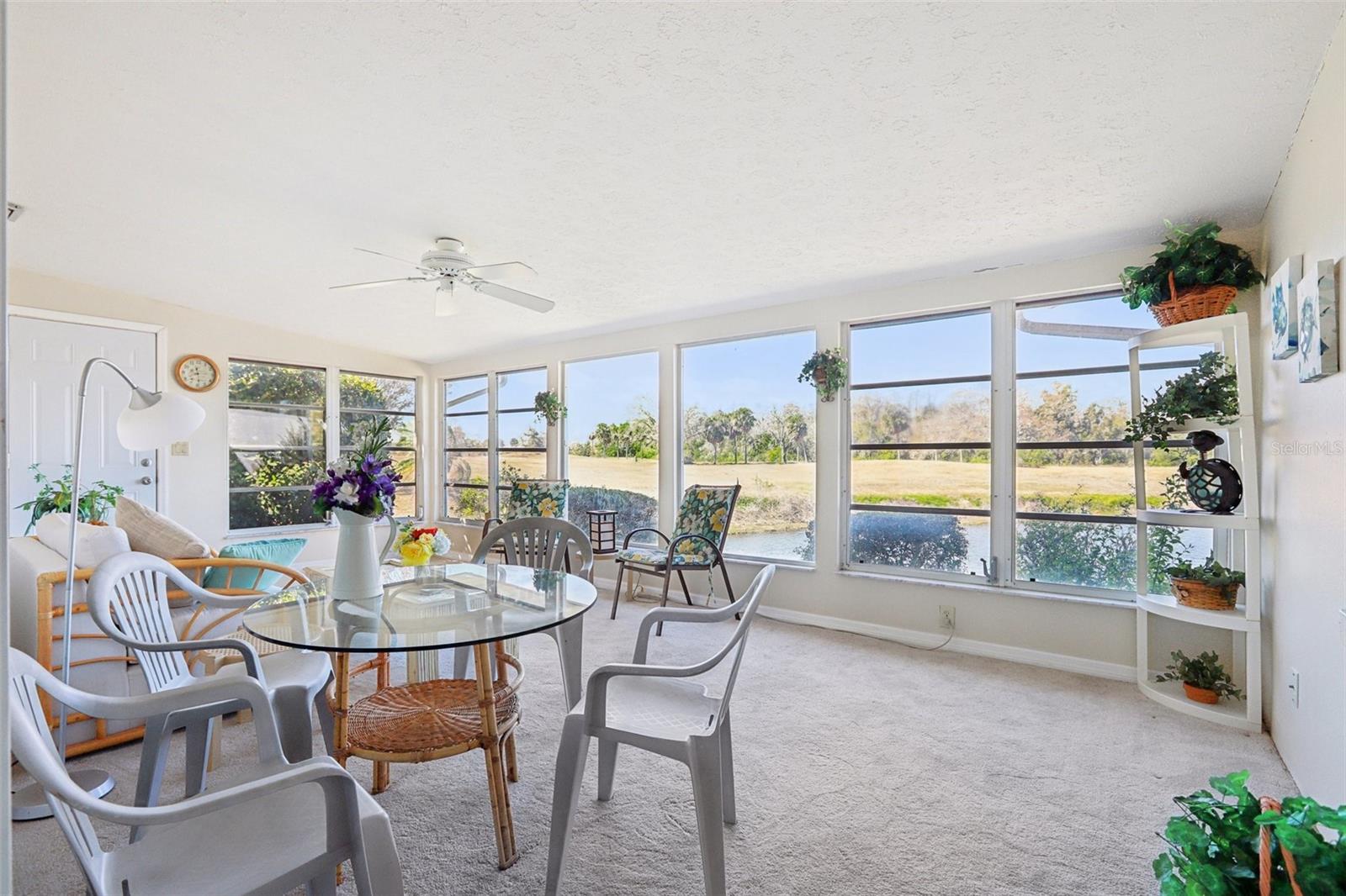 Image 22 of 61 For 407 Stoneham Drive