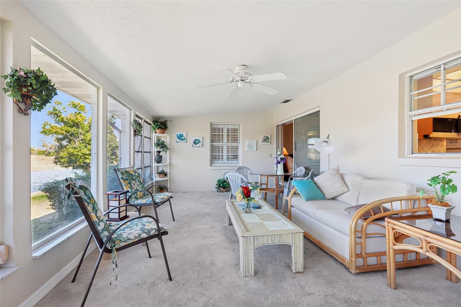 Image 24 of 61 For 407 Stoneham Drive