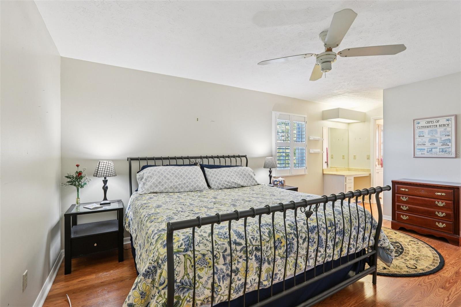 Image 26 of 61 For 407 Stoneham Drive