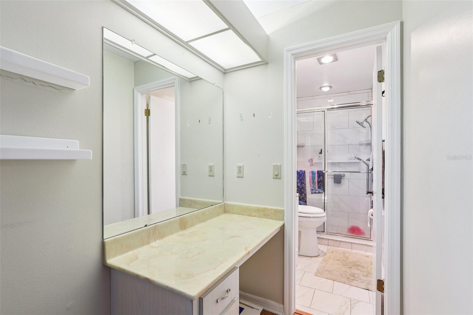 Image 28 of 61 For 407 Stoneham Drive