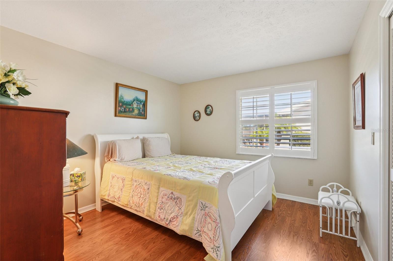 Image 30 of 61 For 407 Stoneham Drive