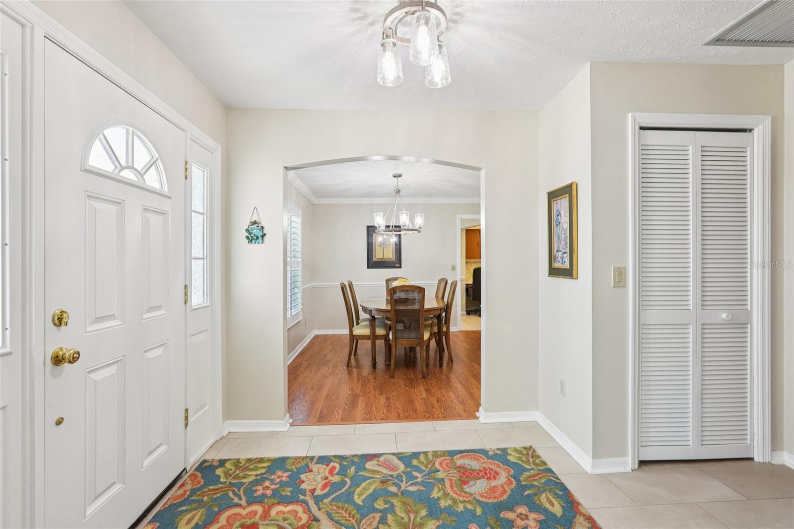 Image 6 of 61 For 407 Stoneham Drive