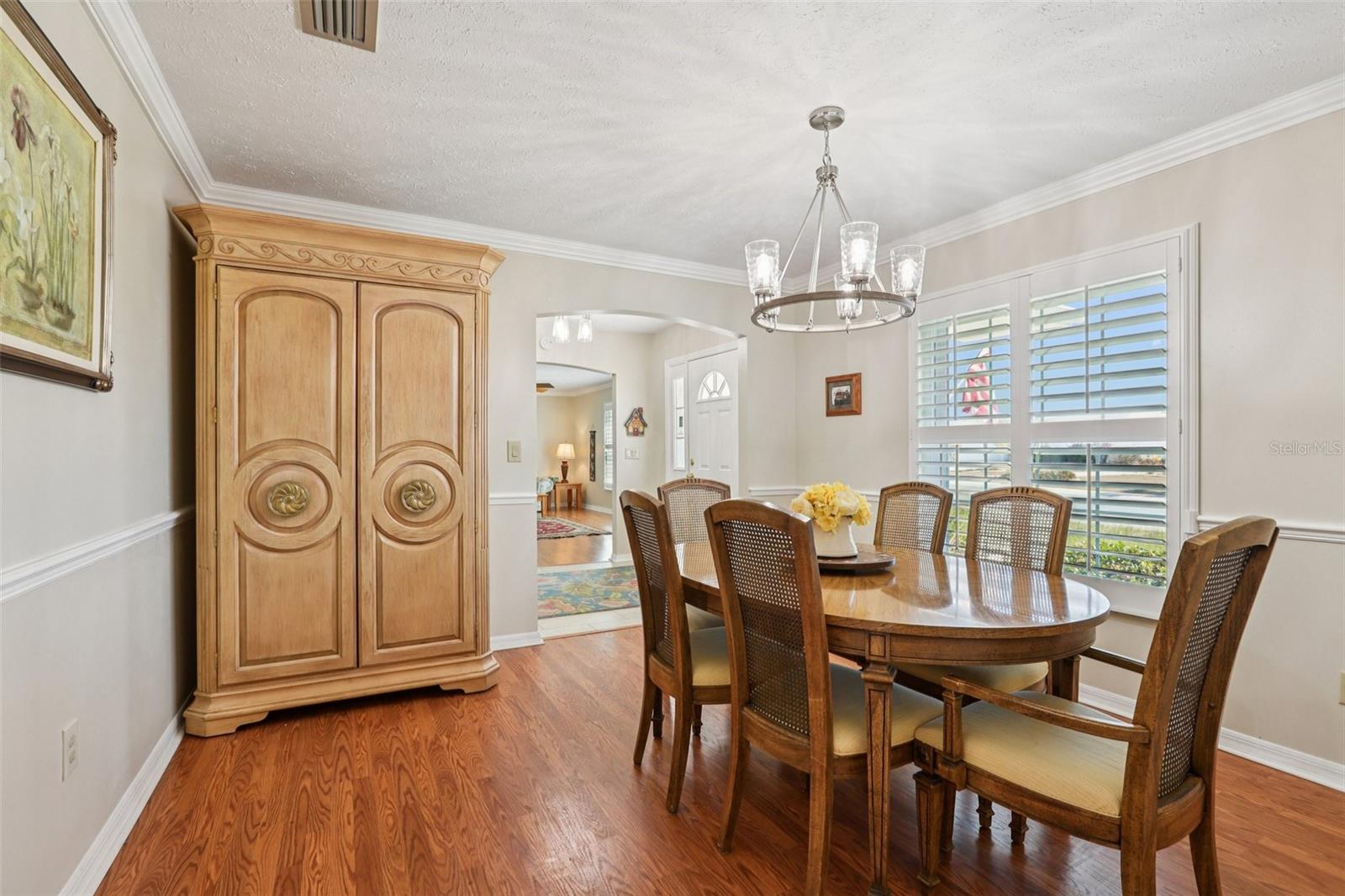 Image 9 of 61 For 407 Stoneham Drive