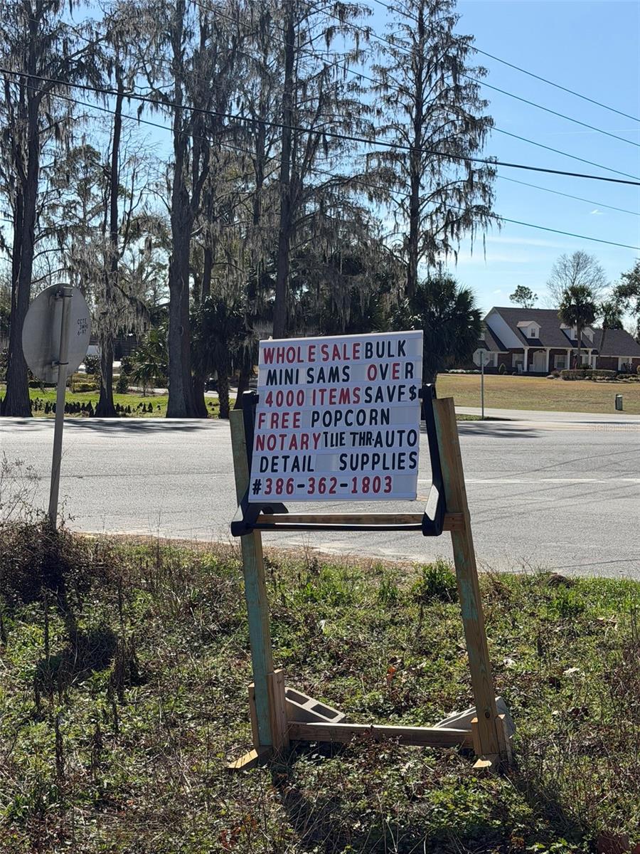 Image 5 of 21 For 12776 Railroad Street