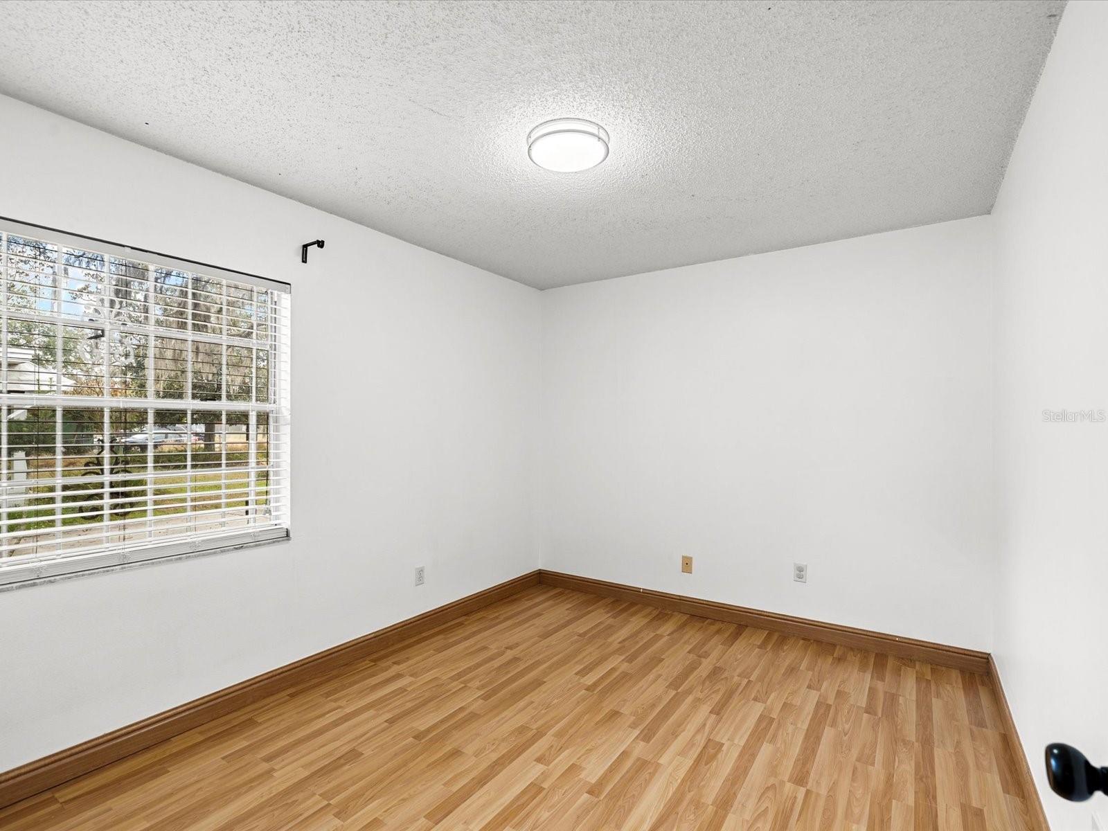 Image 16 of 40 For 2113 Perio Street