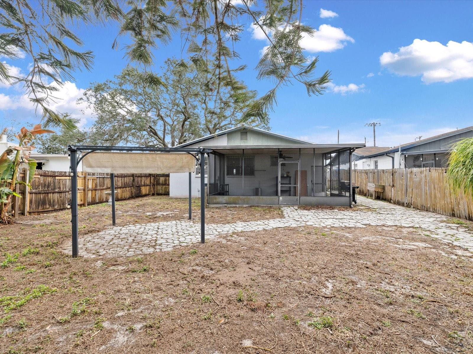 Image 24 of 40 For 2113 Perio Street