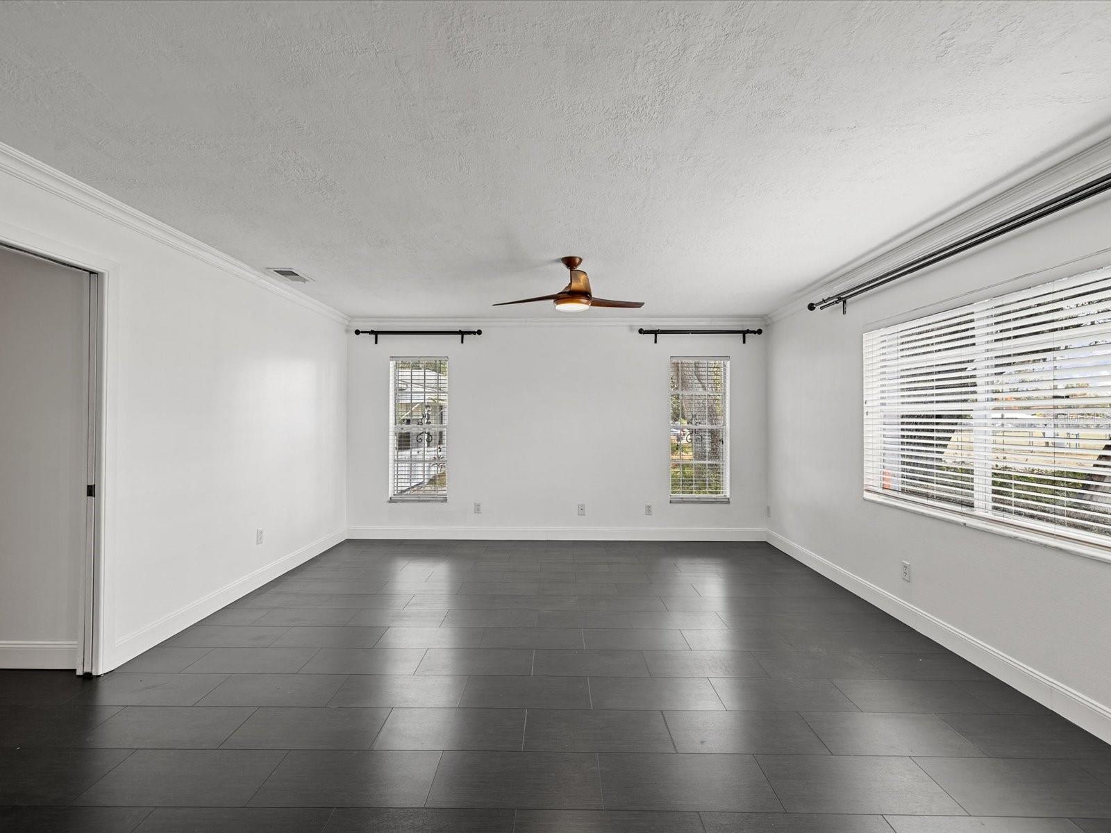 Image 4 of 40 For 2113 Perio Street