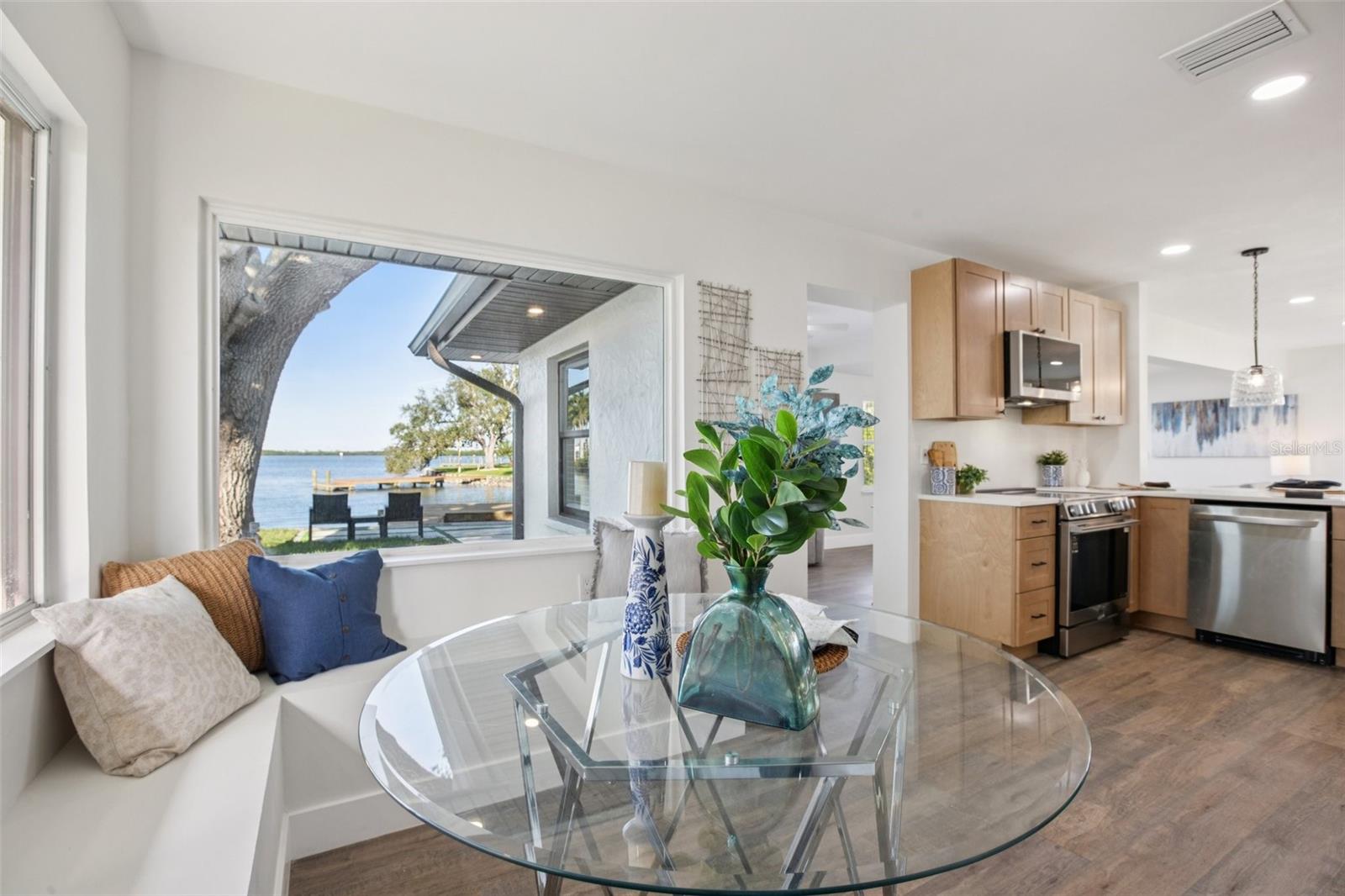 Image 11 of 44 For 1739 Bayou Grande Boulevard Ne