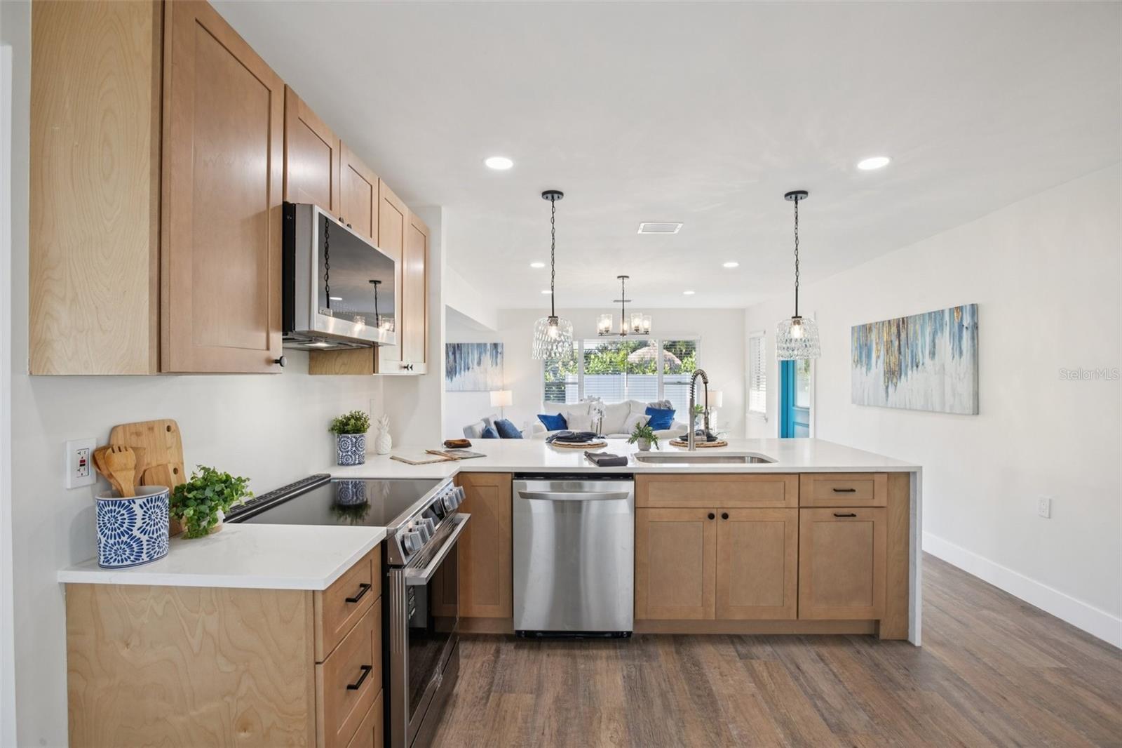 Image 15 of 44 For 1739 Bayou Grande Boulevard Ne