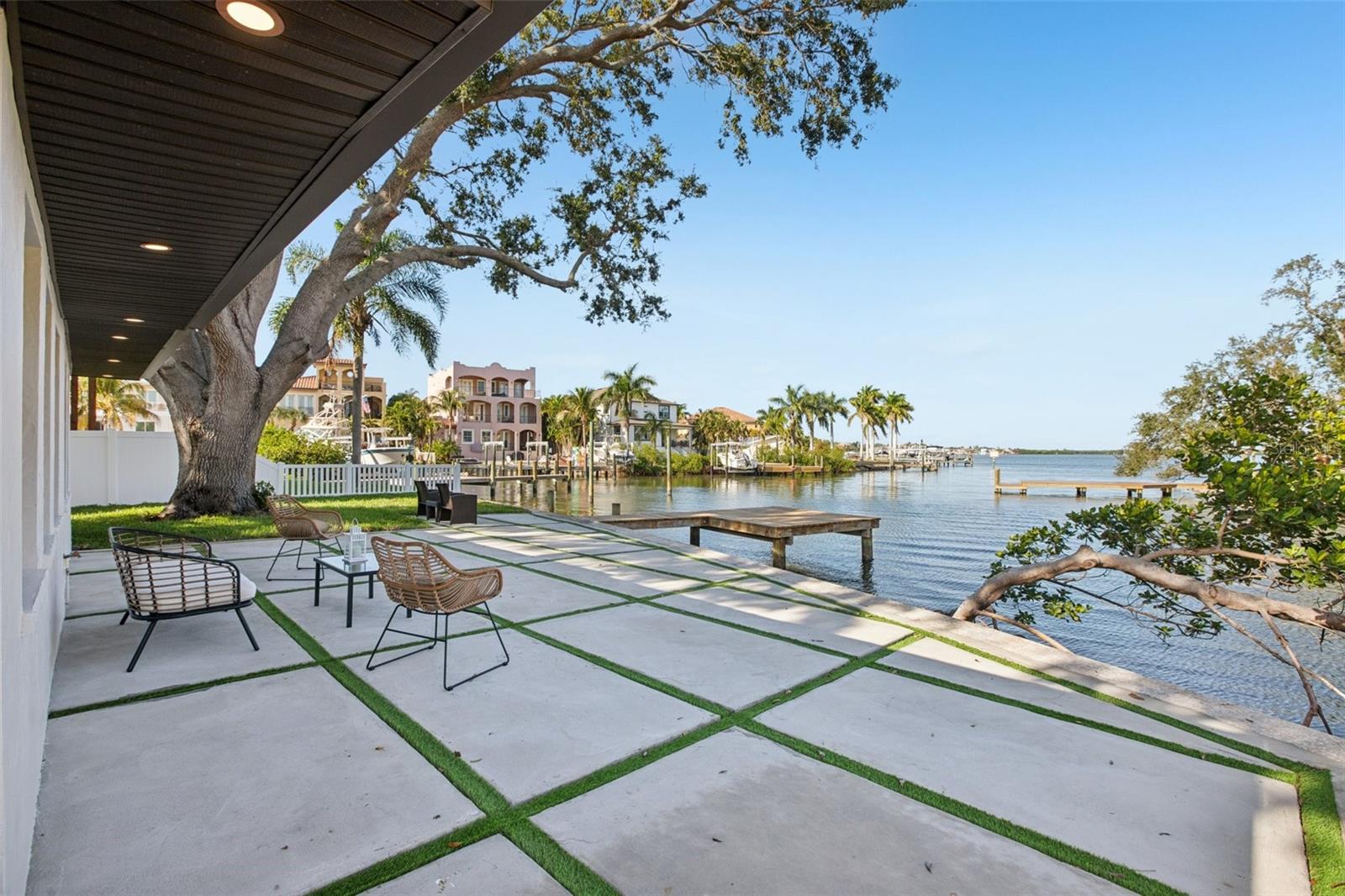 Image 32 of 44 For 1739 Bayou Grande Boulevard Ne