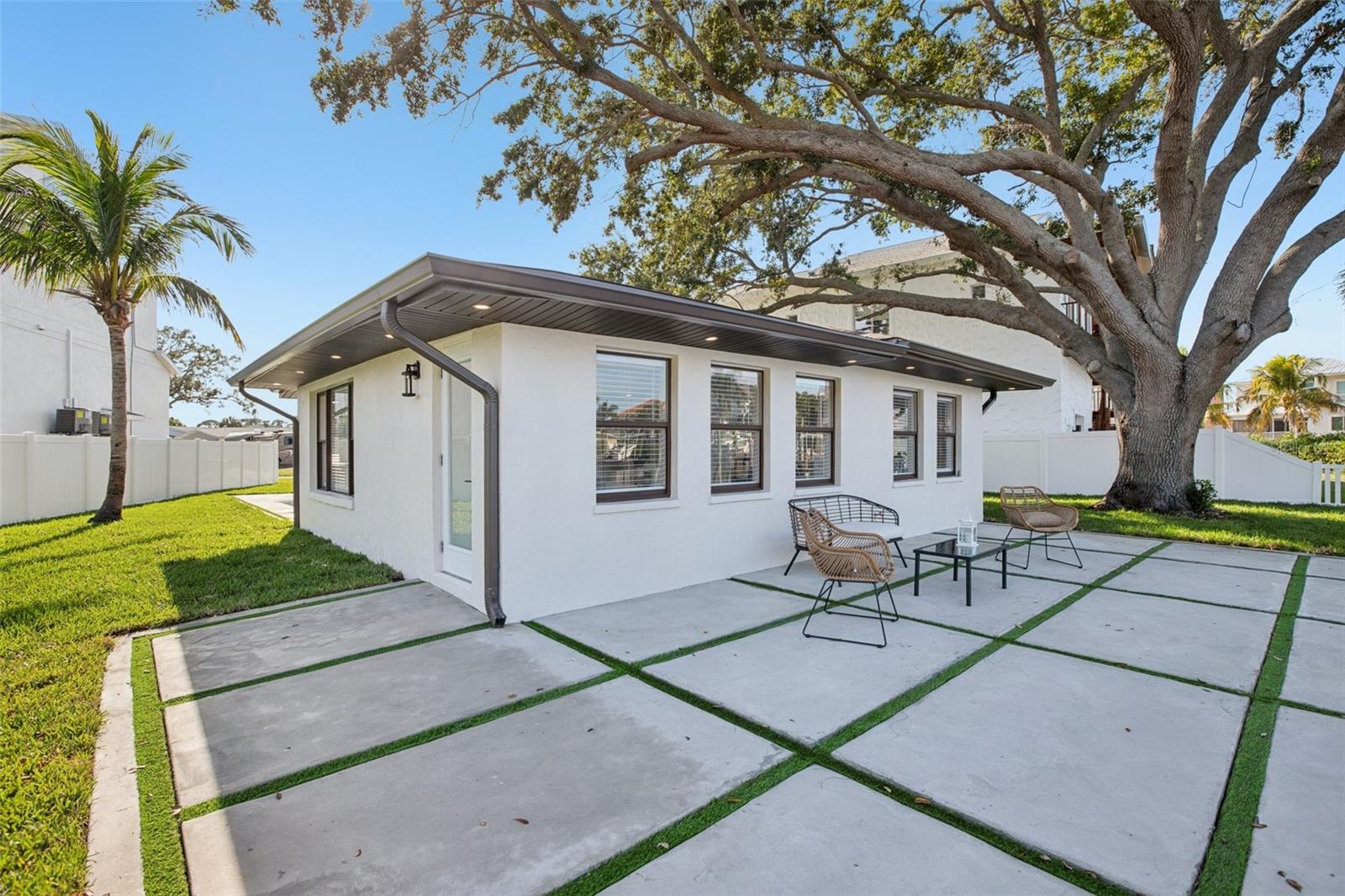 Image 33 of 44 For 1739 Bayou Grande Boulevard Ne