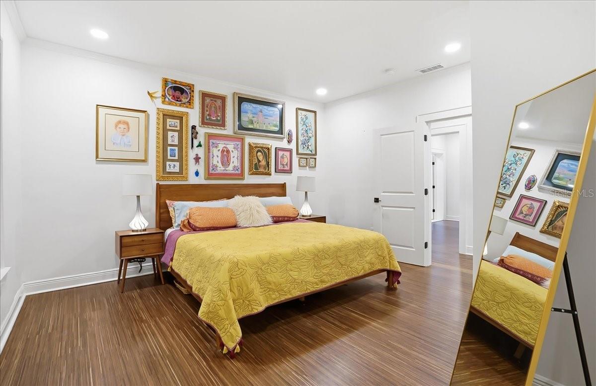 Image 14 of 44 For 2313 Bristol Avenue