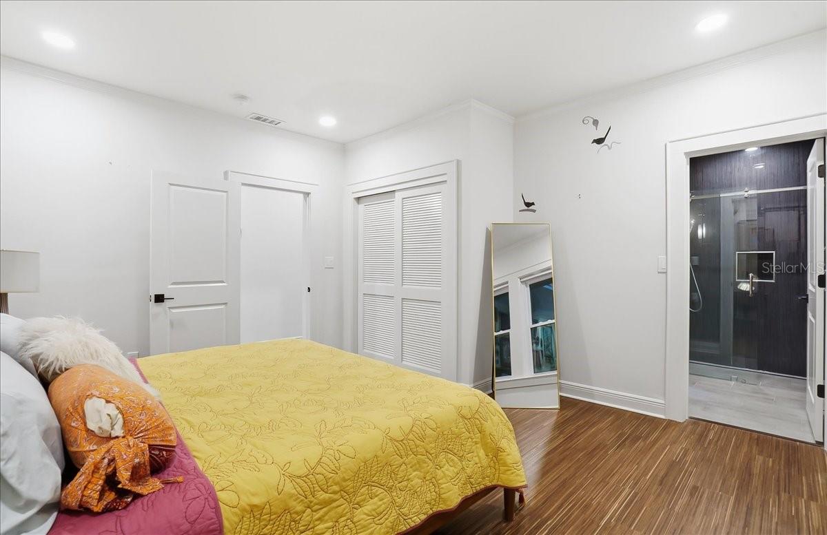 Image 15 of 44 For 2313 Bristol Avenue