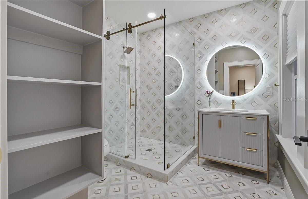 Image 18 of 44 For 2313 Bristol Avenue