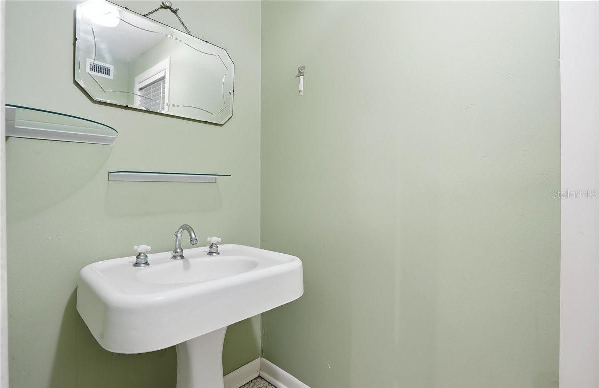 Image 30 of 44 For 2313 Bristol Avenue