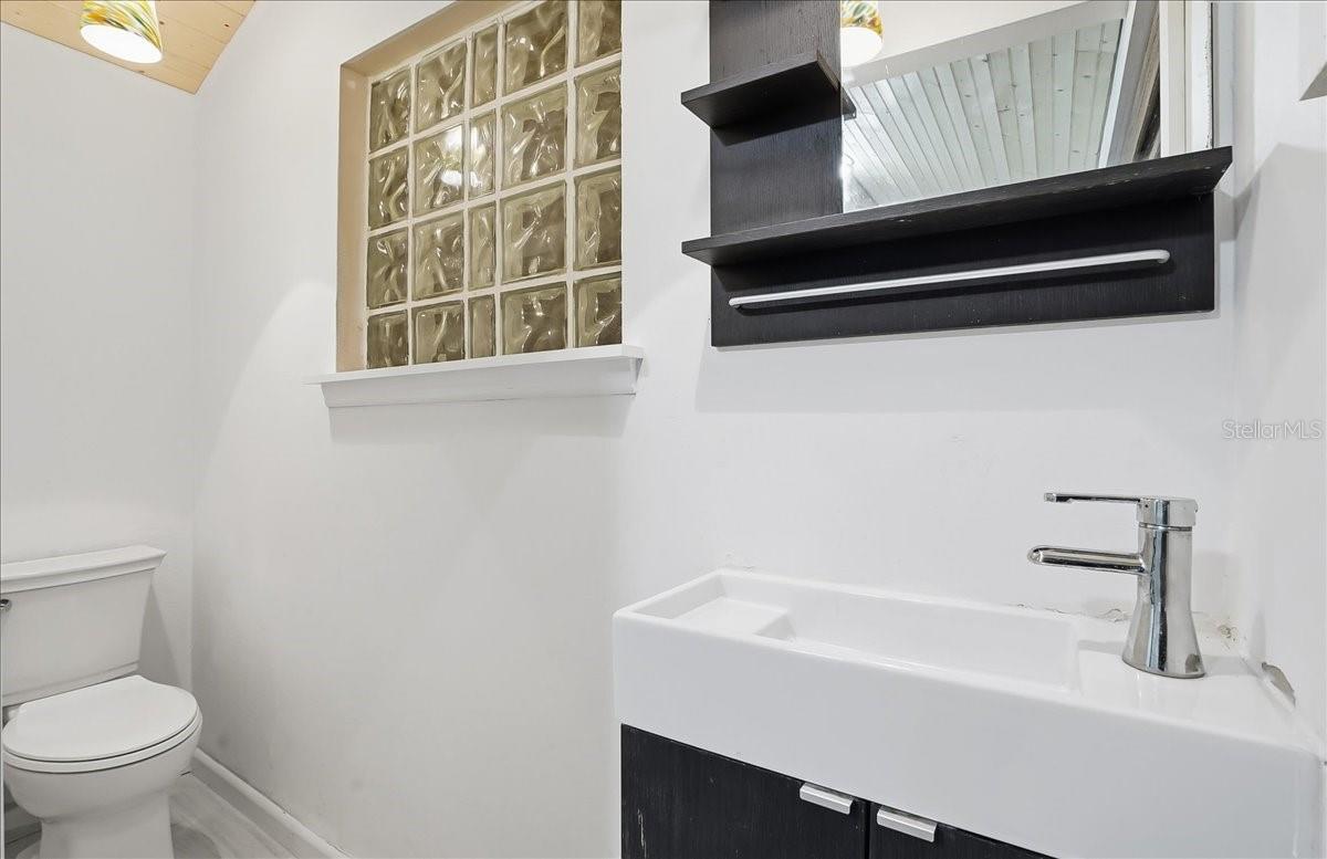 Image 33 of 44 For 2313 Bristol Avenue