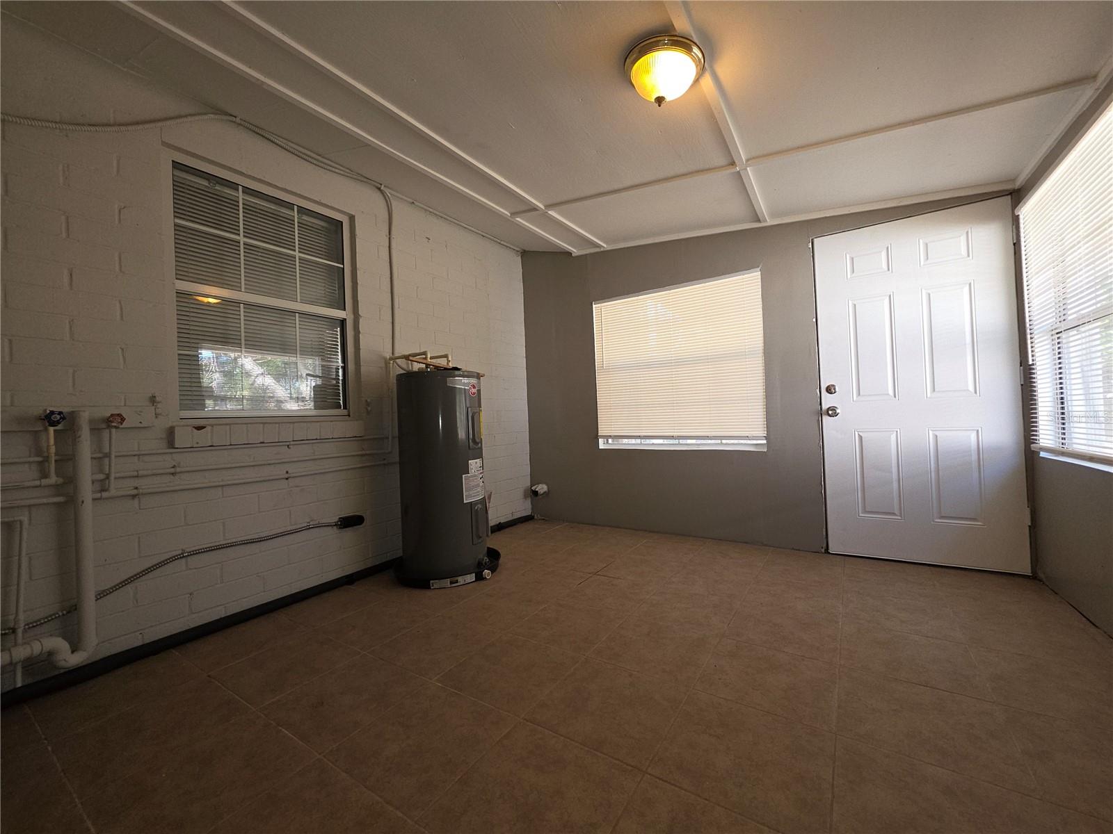 Image 8 of 8 For 710 Detroit Street