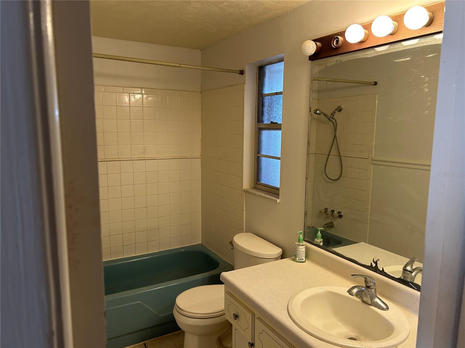 Image 11 of 46 For 1815 Lowry Avenue