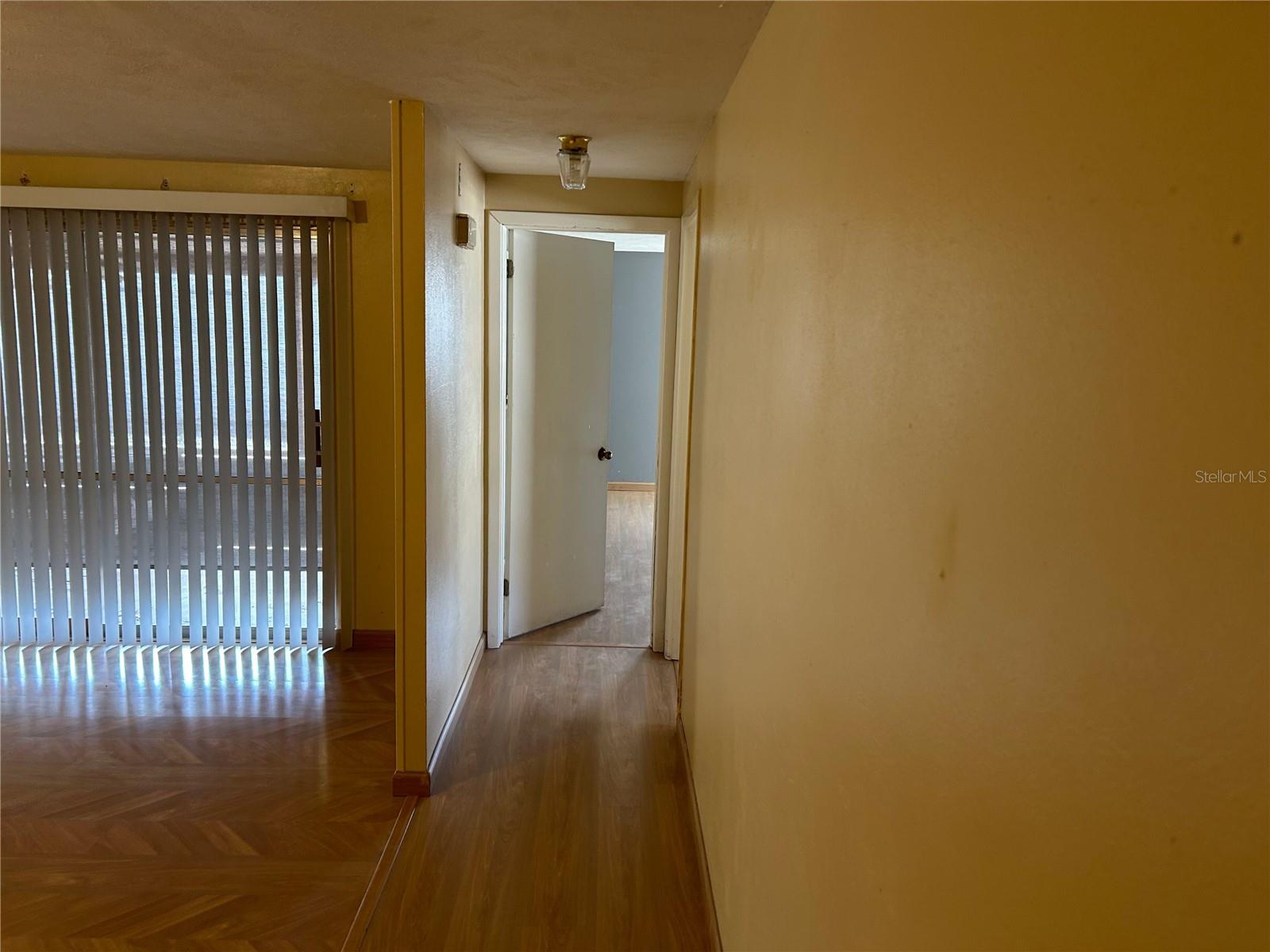 Image 14 of 46 For 1815 Lowry Avenue