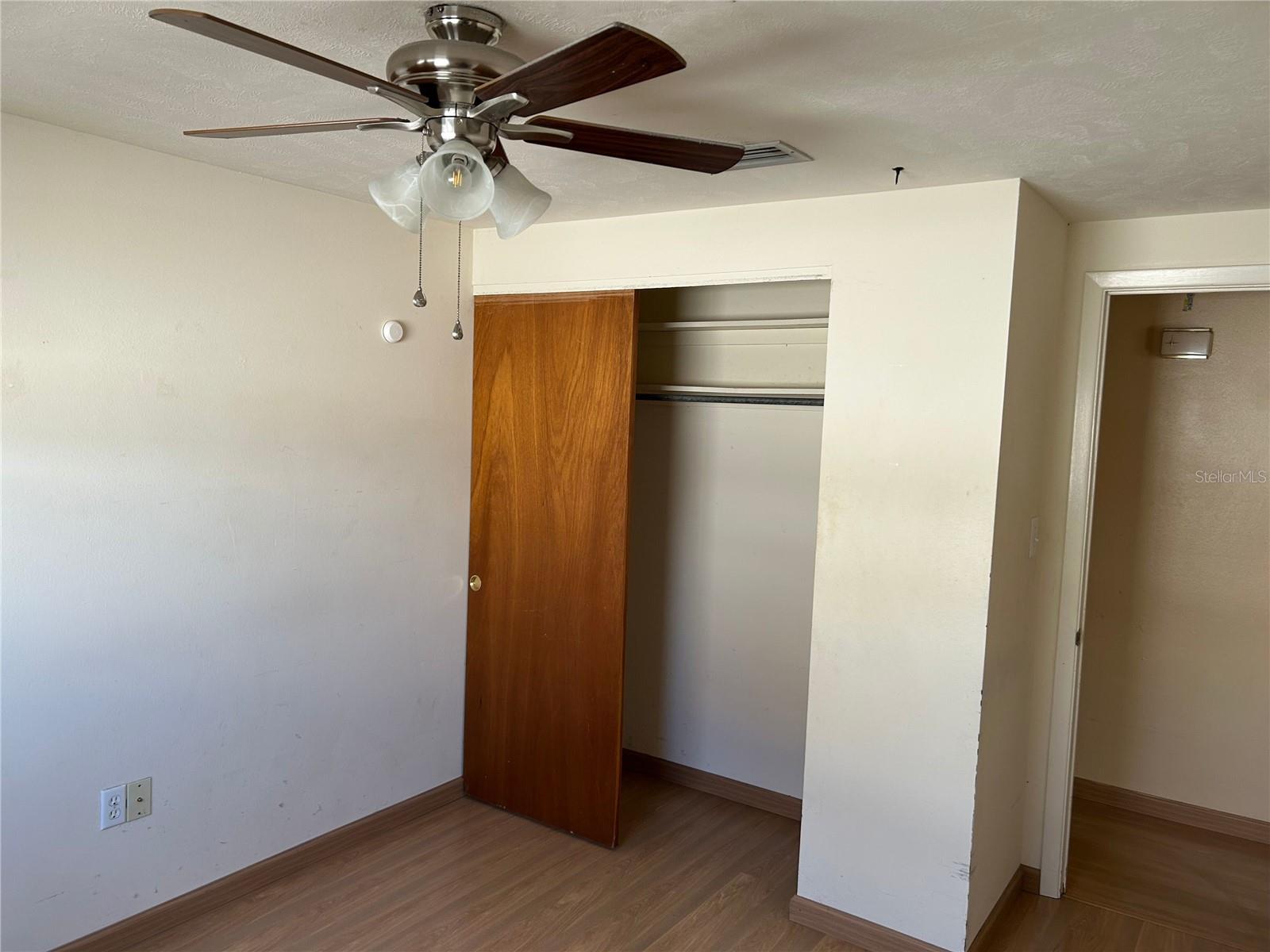 Image 17 of 46 For 1815 Lowry Avenue